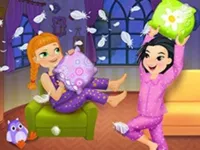 https://www.guolikb.com/game/crazy-pillow-fight-sleepover-party